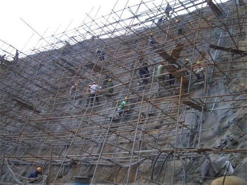 绿春公路桩基检测